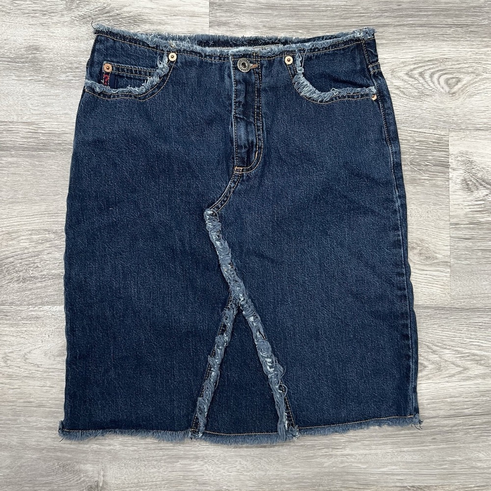 Guess Jeans Denim Skirt Frayed Hem Y2K‎ Dark Wash Mini Skirt Size 24